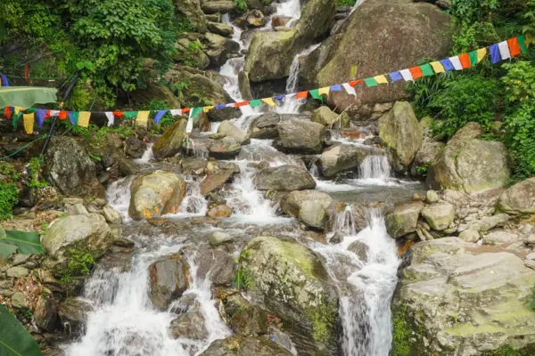 Himachal monsoon July September landslide risk avoid